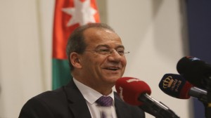 الحكومة ستدرس إنهاء تفعيل قانون الدفاع في الأيام المقبلة