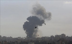 شهيد وإصابة حرجة للغاية جراء قصف الاحتلال شرق خان يونس