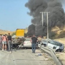 5 وفيات و13 إصابة بتدهور شاحنة محملة بالحديد في العدسية