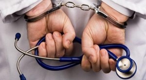 توقيف شخصين انتحلا صفة طبيبي أسنان في الزرقاء