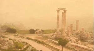 الأحد .. أجواء ماطرة ومغبرة وتحذير من تشكل السيول