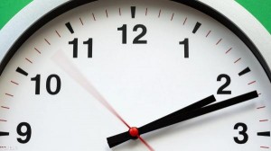 6 عوامل وراء شعورنا بطول أمد الشهر