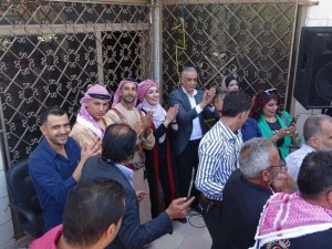 موظفو هيئة الإعلام يحتفلون بزفاف الحسين