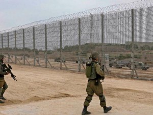 الجيش المصري: قاتل الجنود الاسرائيليين عسكري كان يطارد مهربين