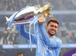 لابورت يوقع عقد انتقاله للنصر السعودي