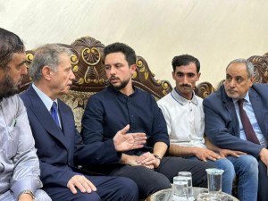 ولي العهد في معان لتأدية واجب العزاء لذوي الشاب الفناطسة