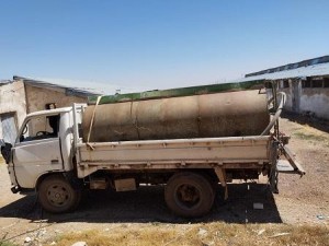 ضبط صهاريج تعبئ من خطوط مياه مخصصة للاستخدام المنزلي في الكرك