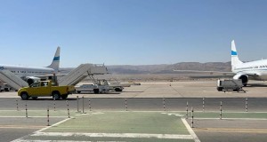 طائرتين عارضتين سياحيتين تحطان بمطار الملك الحسين