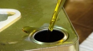 ضبط نصف طن زيت زيتون مغشوش في جرش