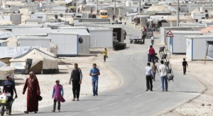 اللاجئون السوريون بالمخيمات في ورطة مع دخول تشرين