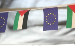 الاتحاد الأوروبي يوقف مساعداته للفلسطينيين