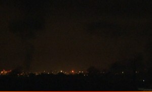 الاحتلال يشن غارات عنيفة في مناطق غزة وانقطاع واسع للاتصالات