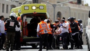 اصابتان بهجوم مسلح قرب نقطة أمنية بالقدس .. واستشهاد المنفذ