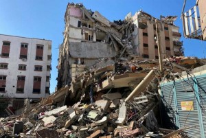 شهداء وجرحى بإطلاق الاحتلال مئات القذائف والصواريخ على غزة