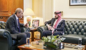 ولي العهد يشيد بأداء وزارة الخارجية في حمل مواقف الأردن للعالم