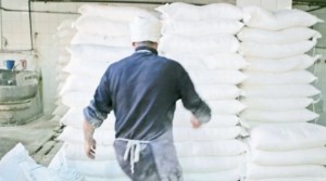 الصناعة توضح حول ارتفاع أسعار الطحين الموحد