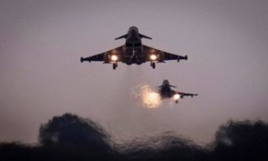 من هي الدول الـ 10 التي شنت غارات جوية على مواقع للحوثيين؟