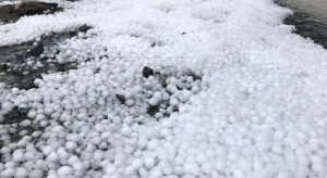 طقس العرب: أمطار رعدية وفرص تساقط البَرَد الاثنين بالأردن