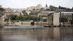 أجواء باردة وماطرة وزخات ثلجية فوق المرتفعات نهاية الأسبوع