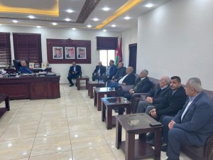 محافظ الزرقاء يلتقي عددا من أعضاء نقابة الصحفيين بالمحافظة