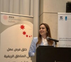 جيدكو و نهر الأردن توقعان 159 اتفاقية منح لمزارعين