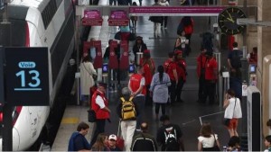 هجوم على القطارات يربك فرنسا .. ماذا حدث في الرابعة صباحا؟