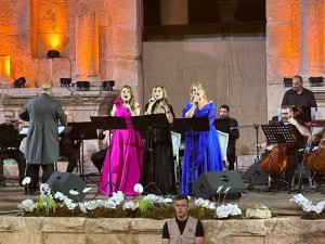 مهرجان جرش: "الأخوات طنب" يرسلن سلامهن من لبنان إلى فلسطين