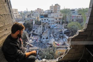 306 أيام للحرب: شهداء وجرحى في قصف متواصل على غزة