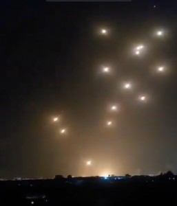 إيران: إذا تجرأت اسرائيل بالرد سيكون ردنا مدمرًا