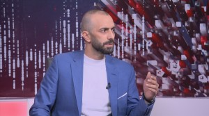 الأردني الغرايبة يكشف كواليس ما يجري داخل سجون الأسد