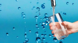 شرب كمية أكبر من الماء قد لا يعني صحة أفضل