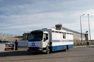 جيش الاحتلال يتسلم 3 محتجزات خرجن من غزة