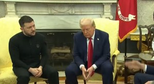 ترامب لزيلينسكي: بلادك في ورطة وأنت لا تريد وقف إطلاق النار