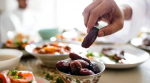 لصيام صحي .. أطعمة يفضل الابتعاد عنها في السحور