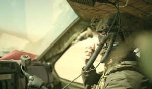 ولي العهد يشارك تمرين الاشتباك وفض الاشتباك (فيديو)