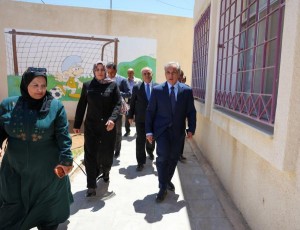 حسان يوجه بدراسة تأسيس صناديق تمويل ميسرة للمعلمين والمعلمات