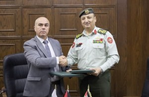 "الضمان ا لاجتماعي" تجدد شراكتها مع الاستهلاكية العسكرية وتستقبل طلبات الاستفادة من بطاقة "حياك"