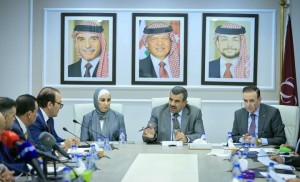 "القانونية النيابية" تلتقي نقيب المقاولين وعددًا من أعضاء النقابة