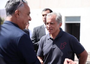 رئيس الوزراء يبدأ جولة ميدانية في وادي عربة