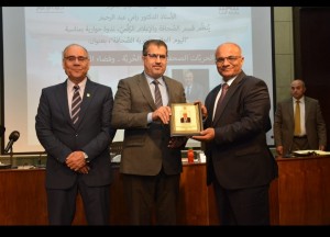 جامعة البترا تكرم نقابة الصحفيين في ندوة حول حرية الصحافة والمسؤولية الإعلامية