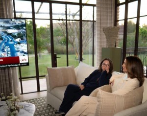 الملكة تكشف سبب غيابها عن حفل الاستقلال .. وتعلن إصابتها بالديسك