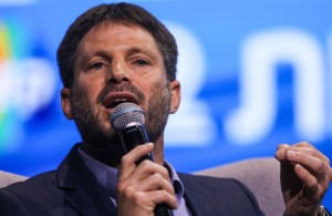 ردا على عقوبات بريطانيا و 4 دول.. سموتريتش يتخذ إجراء خطيرا سينهي وجود السلطة الفلسطينية