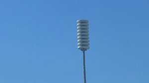 إطلاق صافرات الإنذار تزامنًا مع رصد أجسام طائرة في سماء المملكة