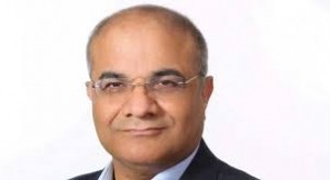 نقيب الصحفيين: الصحافة مهنة مقدسة ويجب أن تمارس وفق القانون