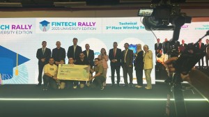 فريق عمان الأهلية يفوز بالمركز الثالث في مسابقة FinTech Rally 2025
