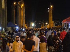 مهرجان جرش حلقة مهمة في الترويج السياحي للاردن .. اعداد كبيرة من المغتربين والسياح العرب والاجانب جدولوا زيارتهم مع برنامج المهرجان