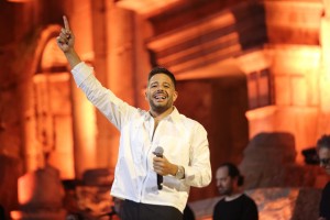 محمد حماقي وليلة غناء مصرية مميزة على المسرح الجنوبي في جرش