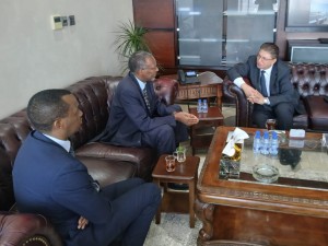 الرواد يبحث مع سفير جمهورية رواندا في عمان التعاون المشترك في مجال صناعة الأسمدة الفوسفاتية