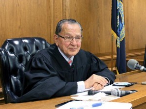 وفاة القاضي الأميركي فرانك كابريو الشهير بـ"القاضي الرحيم"