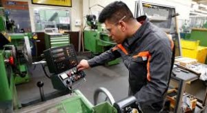 التربية تستحدث 10 تخصصات تعليمية جديدة لتعزيز التعليم المهني في المملكة